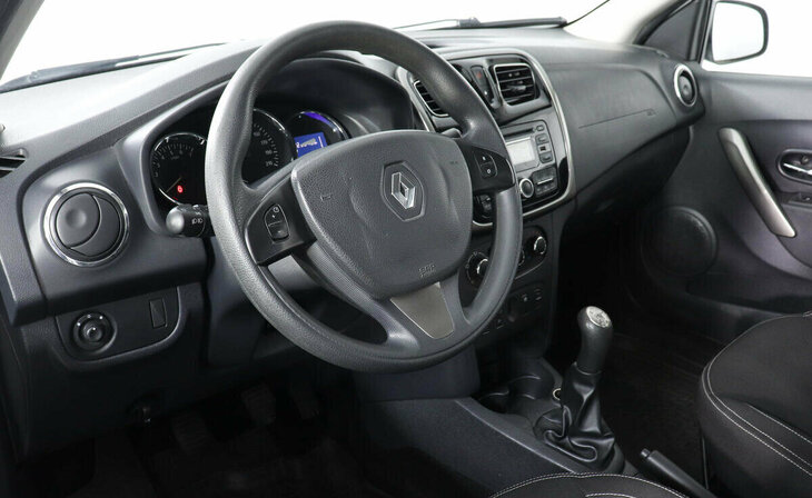 Renault Logan - Фото 6