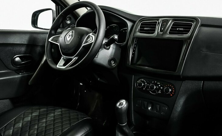 Renault Logan - Фото 4