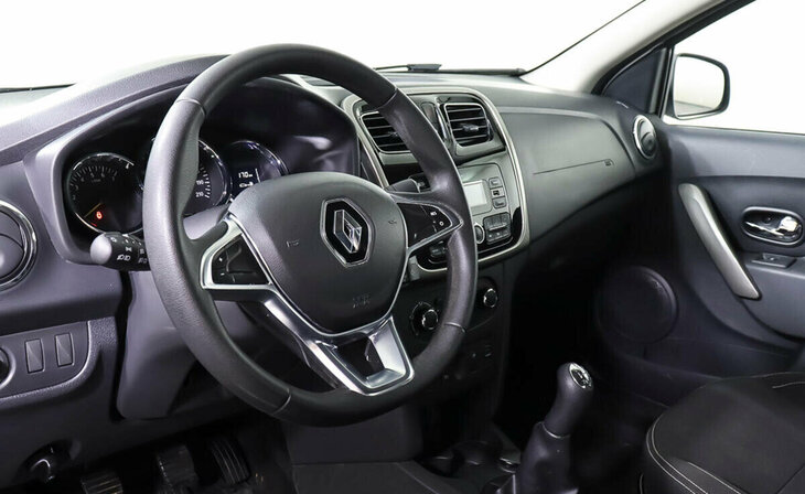 Renault Logan - Фото 9