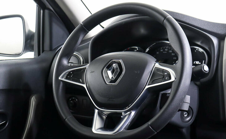 Renault Logan - Фото 10