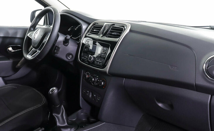 Renault Logan - Фото 7