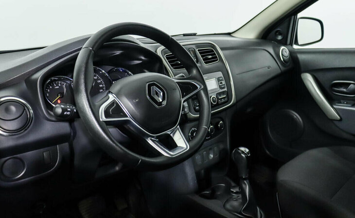 Renault Logan - Фото 6