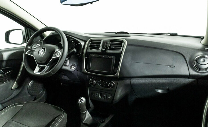 Renault Logan - Фото 4