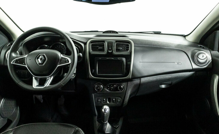 Renault Logan - Фото 5