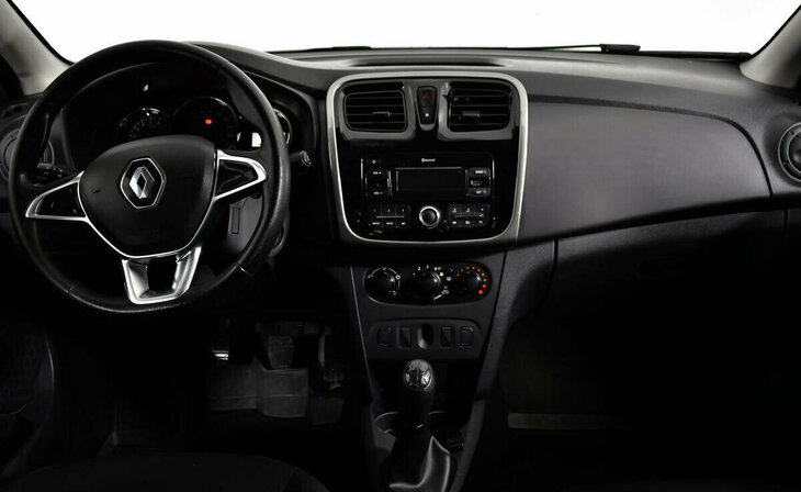 Renault Logan - Фото 7