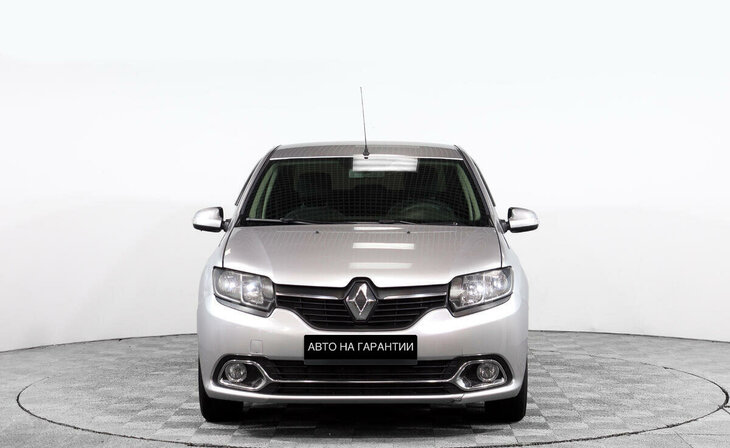 Renault Logan - Фото 1