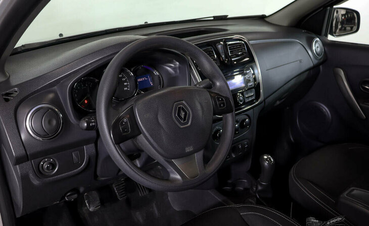 Renault Logan - Фото 5