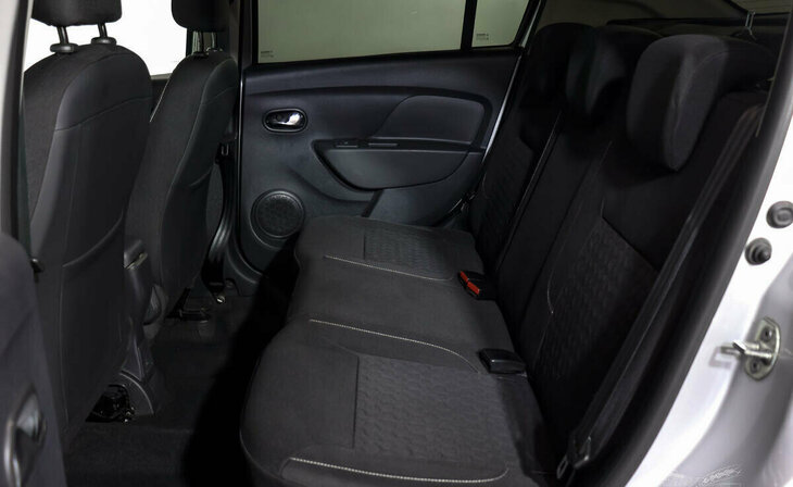 Renault Logan - Фото 8