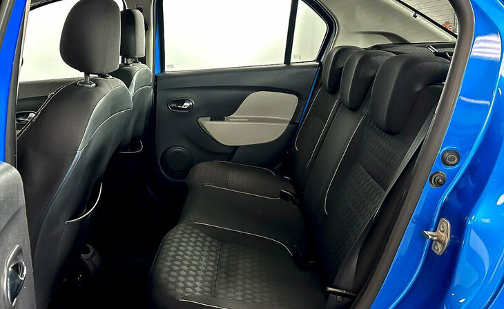 Renault Logan - Фото 9