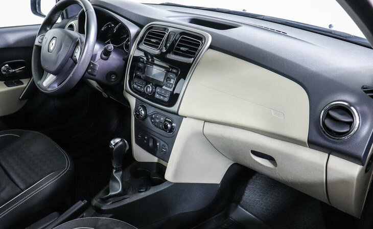 Renault Logan - Фото 4