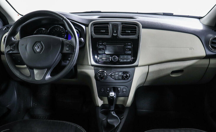 Renault Logan - Фото 6