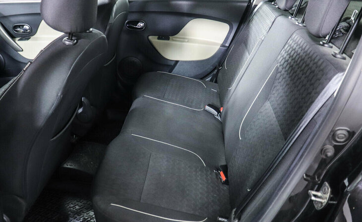 Renault Logan - Фото 8