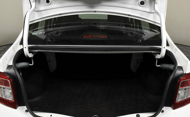 Renault Logan - Фото 14