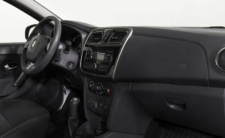 Renault Logan - Фото 7