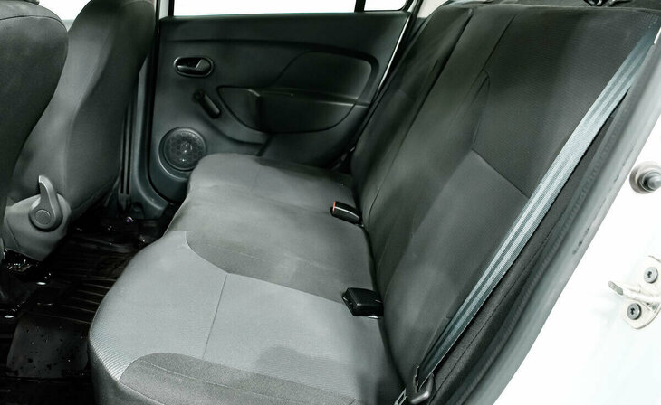 Renault Logan - Фото 12