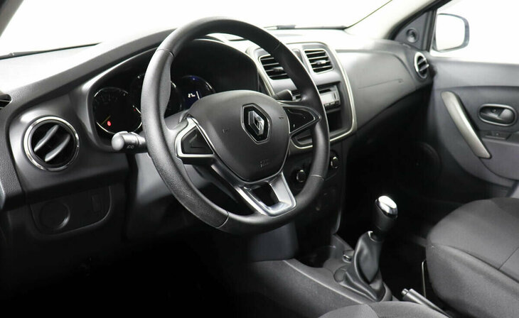 Renault Logan - Фото 6