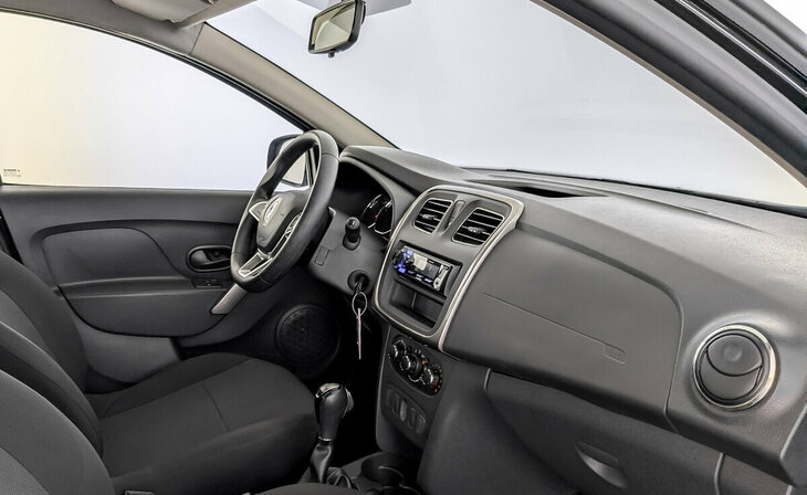 Renault Logan - Фото 9