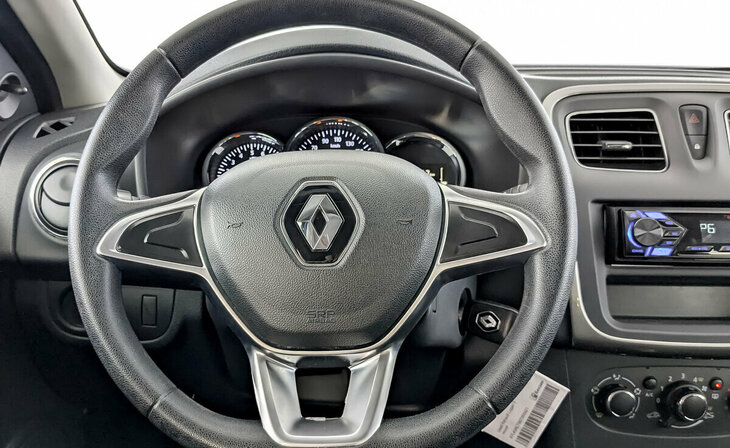 Renault Logan - Фото 12