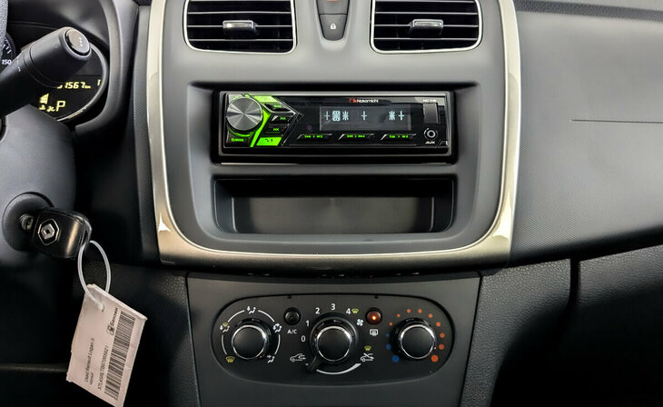 Renault Logan - Фото 13