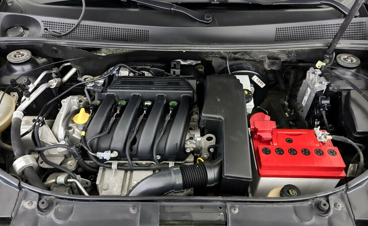 Renault Logan - Фото 5