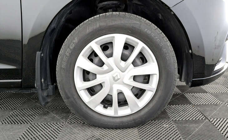 Renault Logan - Фото 6