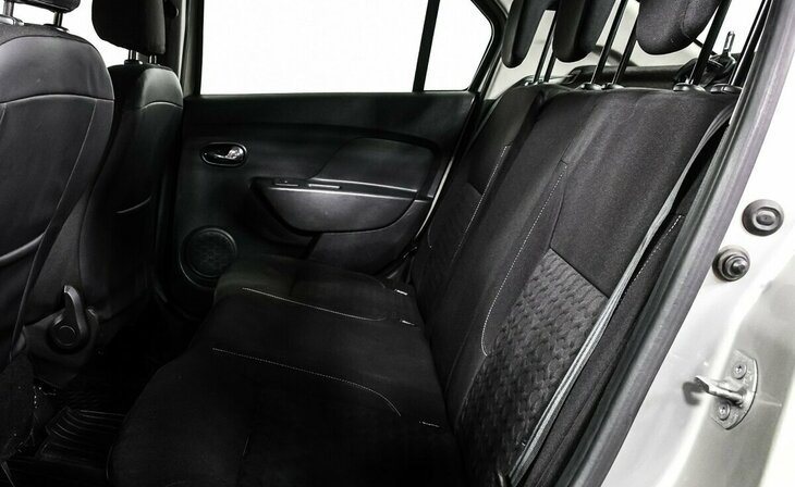 Renault Logan - Фото 11