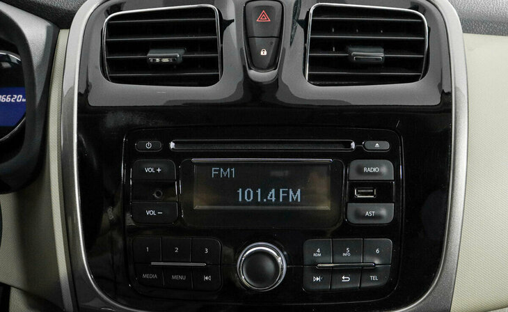 Renault Logan - Фото 9