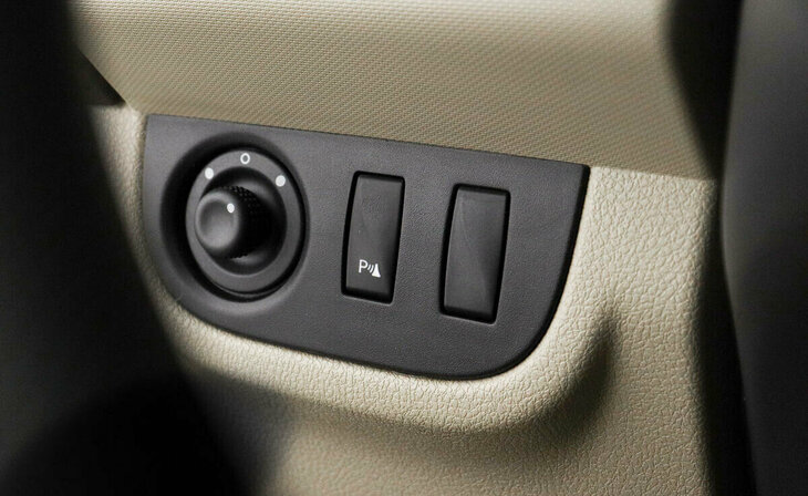 Renault Logan - Фото 11