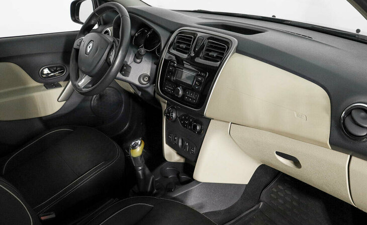 Renault Logan - Фото 6