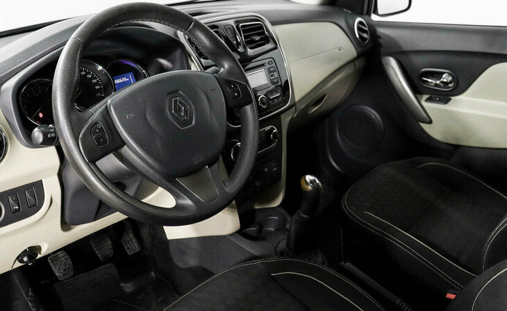 Renault Logan - Фото 8