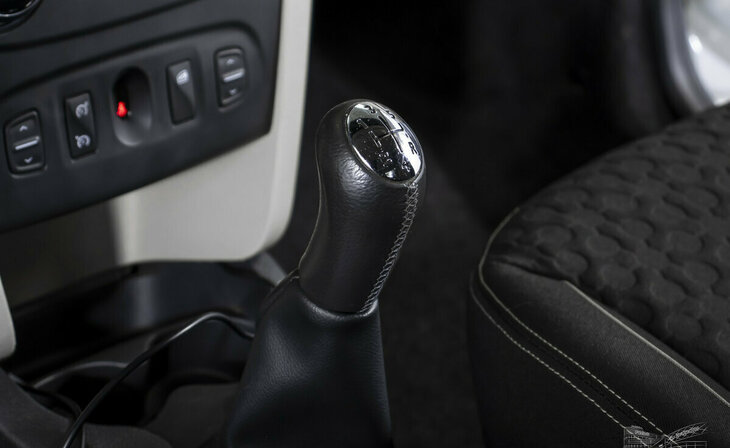 Renault Logan - Фото 11