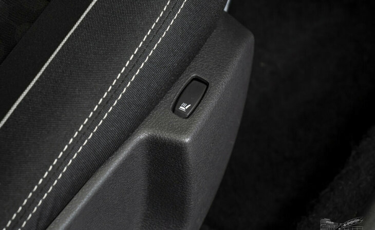 Renault Logan - Фото 13