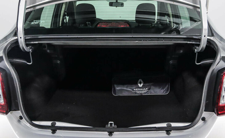 Renault Logan - Фото 7