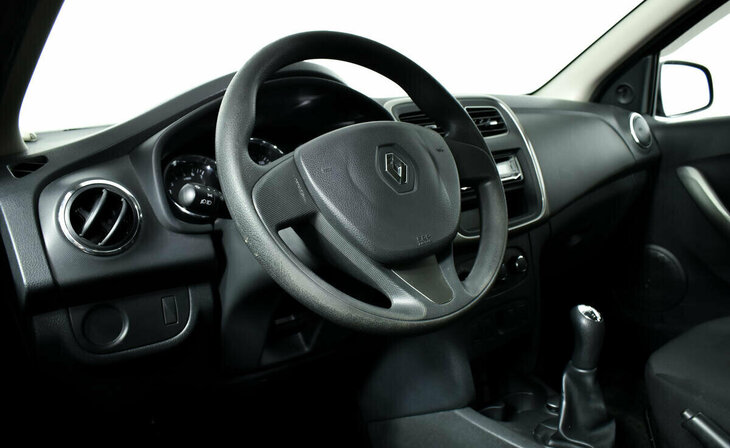 Renault Logan - Фото 7