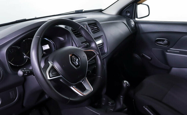 Renault Logan - Фото 9