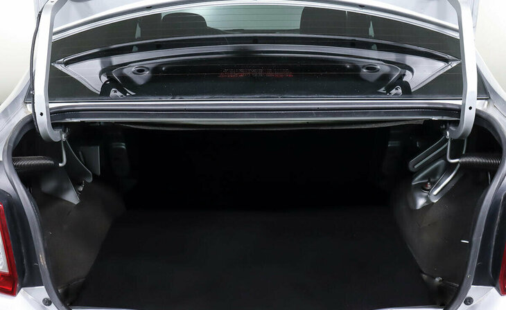 Renault Logan - Фото 14