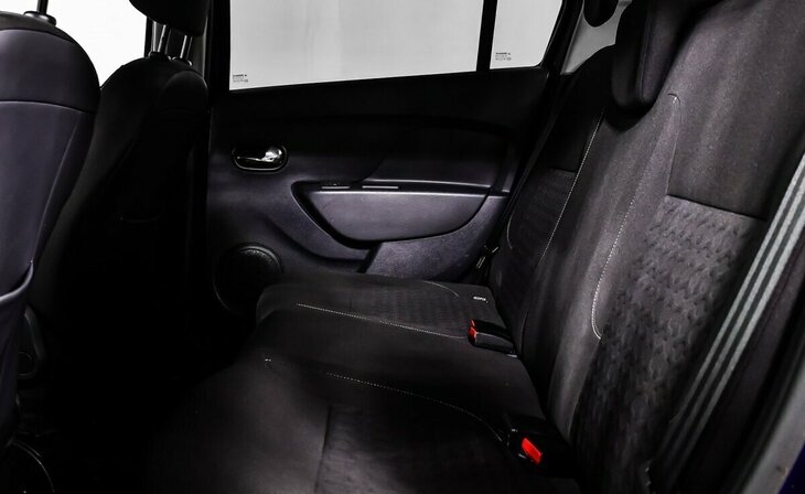 Renault Logan - Фото 11