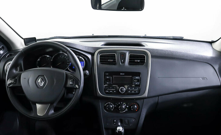 Renault Logan - Фото 9