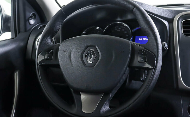 Renault Logan - Фото 11