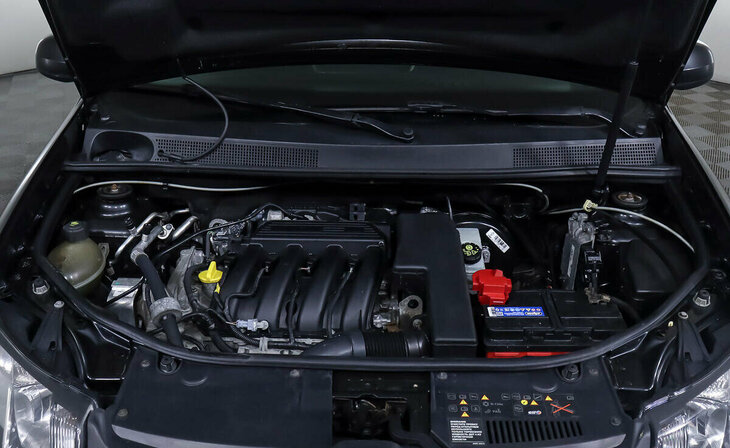 Renault Logan - Фото 6