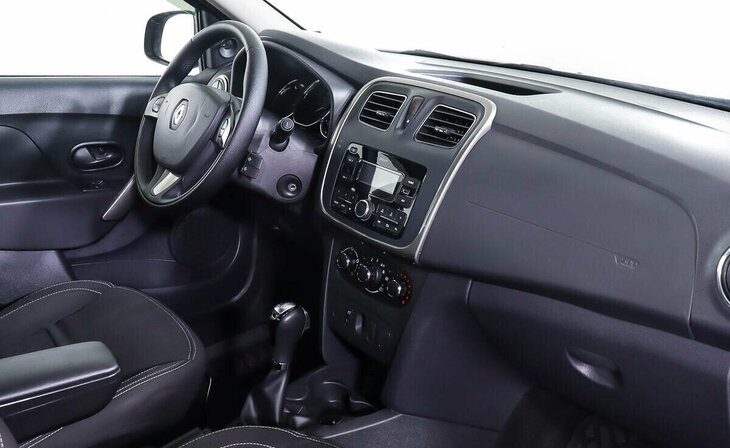 Renault Logan - Фото 8