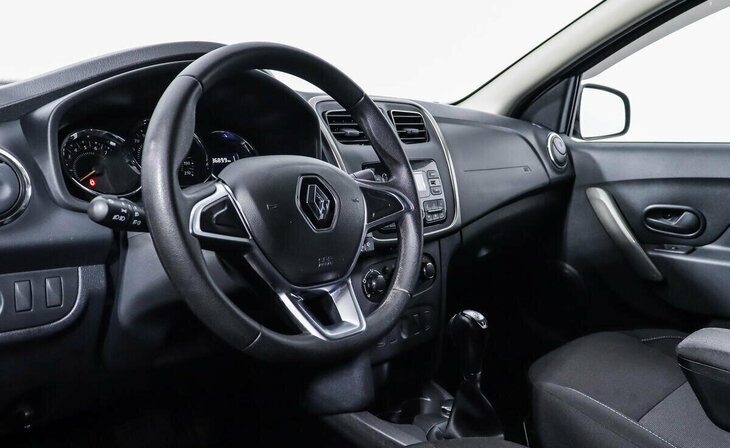 Renault Logan - Фото 6