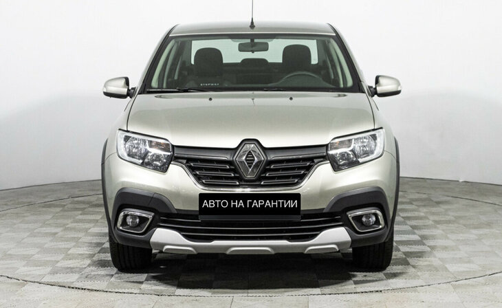 Renault Logan - Фото 1