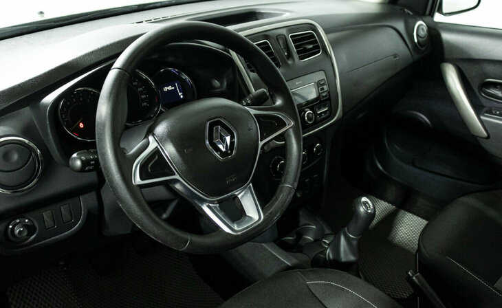 Renault Logan - Фото 6