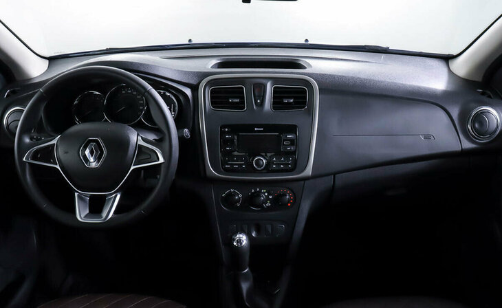 Renault Logan - Фото 9