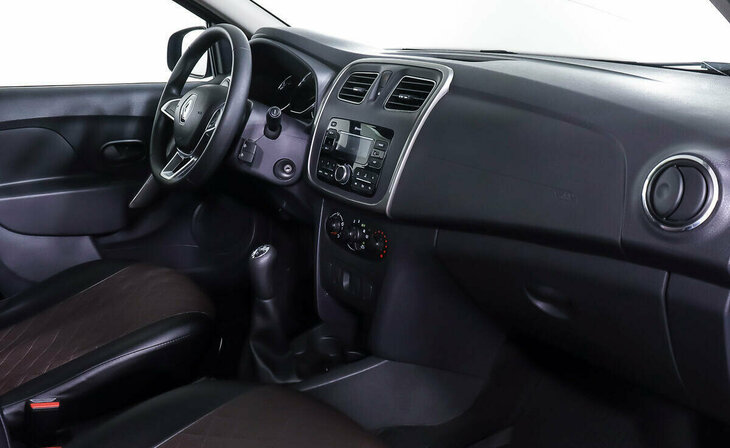 Renault Logan - Фото 8