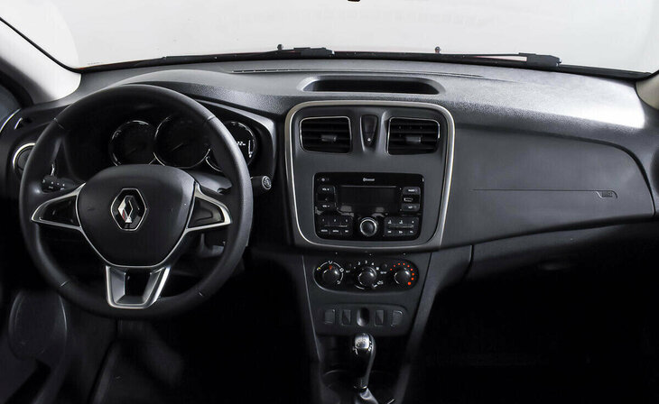 Renault Logan - Фото 9