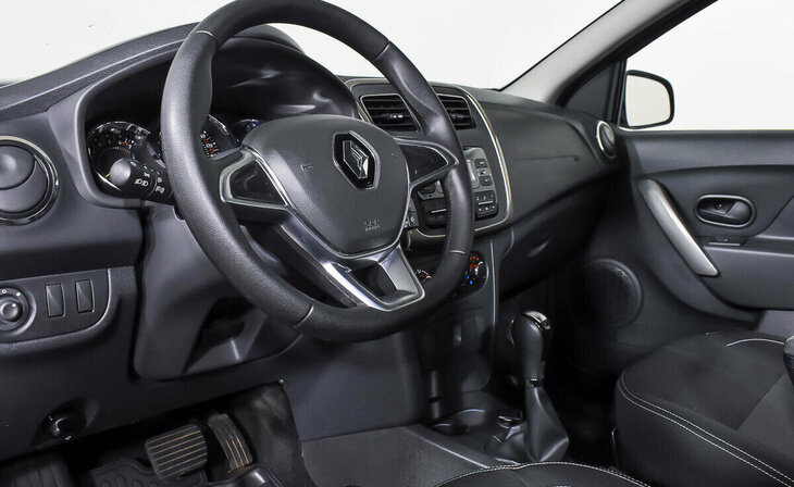 Renault Logan - Фото 10