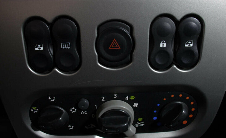 Renault Sandero - Фото 8