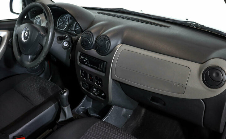 Renault Sandero - Фото 4